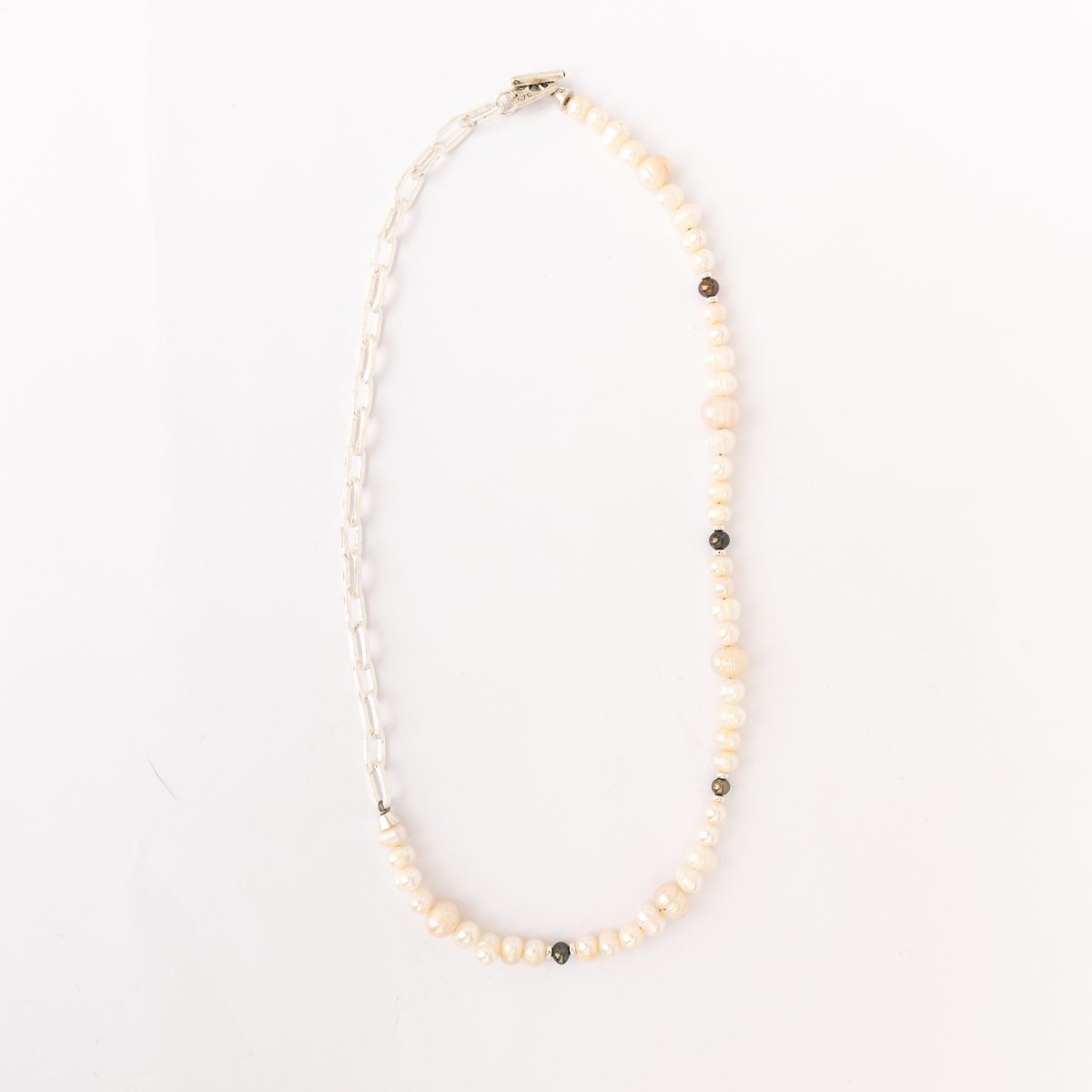 White pearls links - Image 2